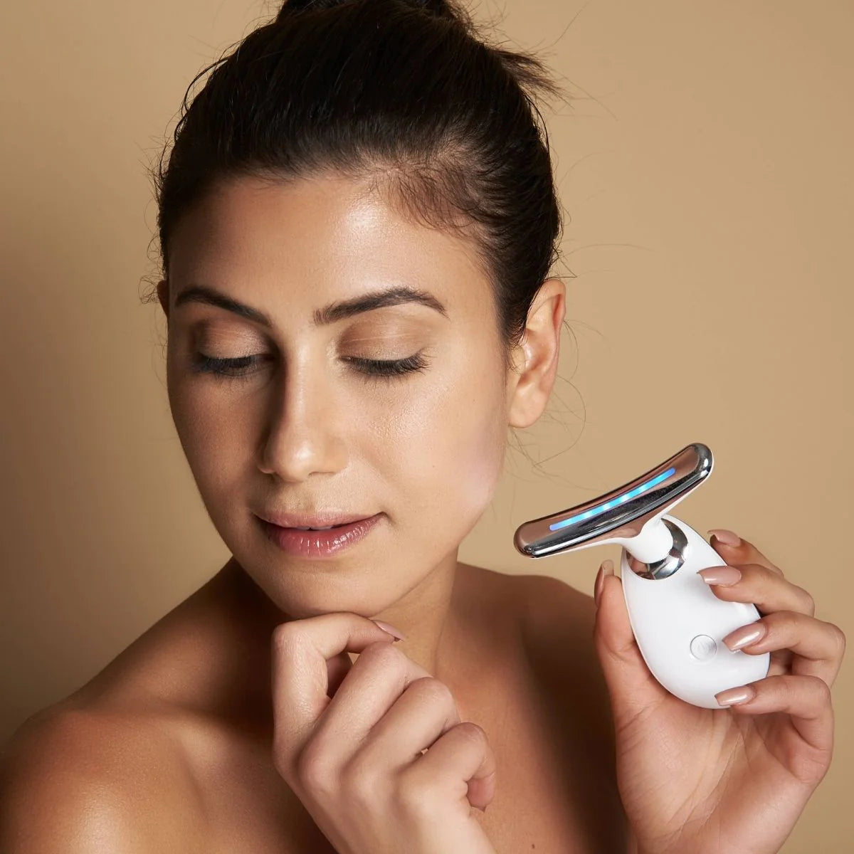 Appareil de Soin Visage LED 3 Couleurs – Anti-Rides, Éclat & Peau Nette